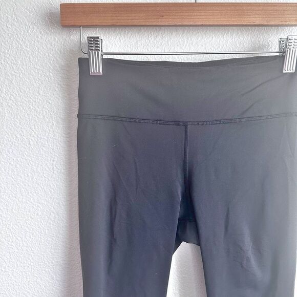 EUC Lululemon polka dot wunder under gold dot accents‼️must bundle no discount‼️ - Picture 3 of 9